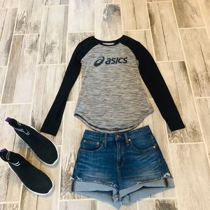 Black and grey workout top